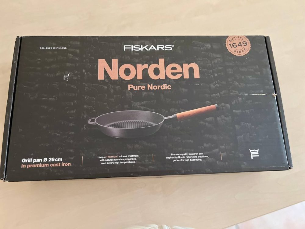 Сковорода-гриль чавунна Fiskars Norden 26 см  1026570_U (уценка)